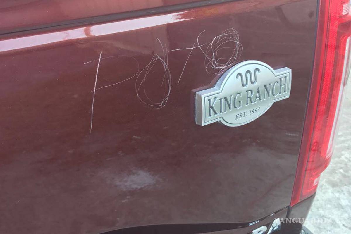 Rayan camioneta del alcalde de San Buenaventura