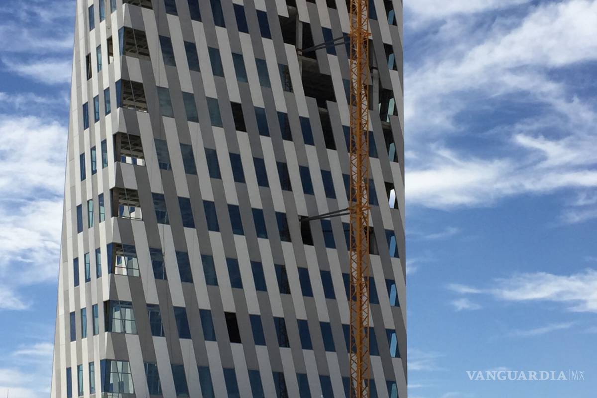 Llegan en junio, primeros vecinos de Torre Insignia