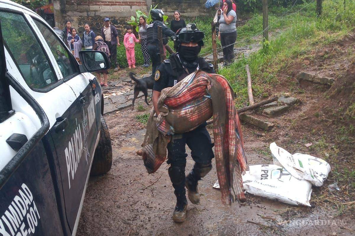 ¡Tragedia! Familia muere sepultada tras paso de ‘Grace’ por Veracruz