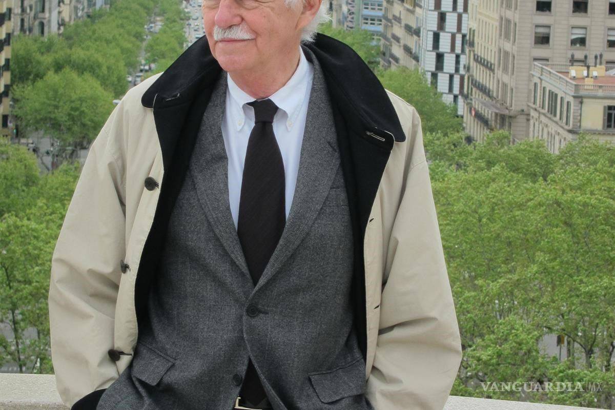 $!Eduardo Mendoza: de lo humano hacia afuera