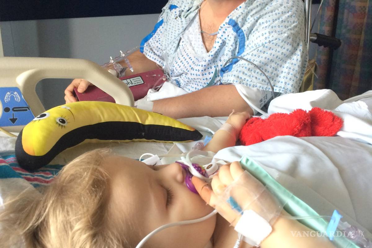 Padre adoptivo salva la vida de su hija con un transplante de hígado, &quot;ahora ella tiene un futuro&quot;