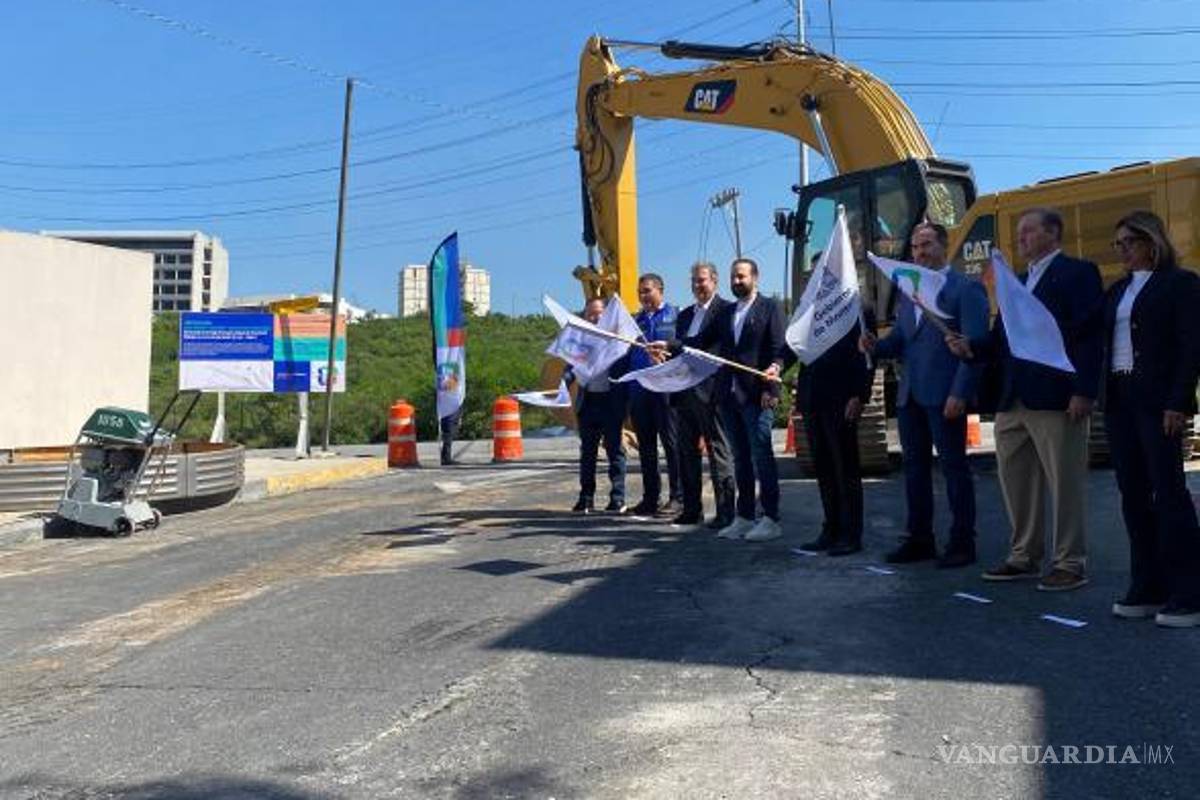 $!En el evento estuvieron el gobernador, Samuel García, el secretario del ayuntamiento de San Pedro, Mauricio Farah, y el alcalde de Monterrey, Adrián de la Garza.