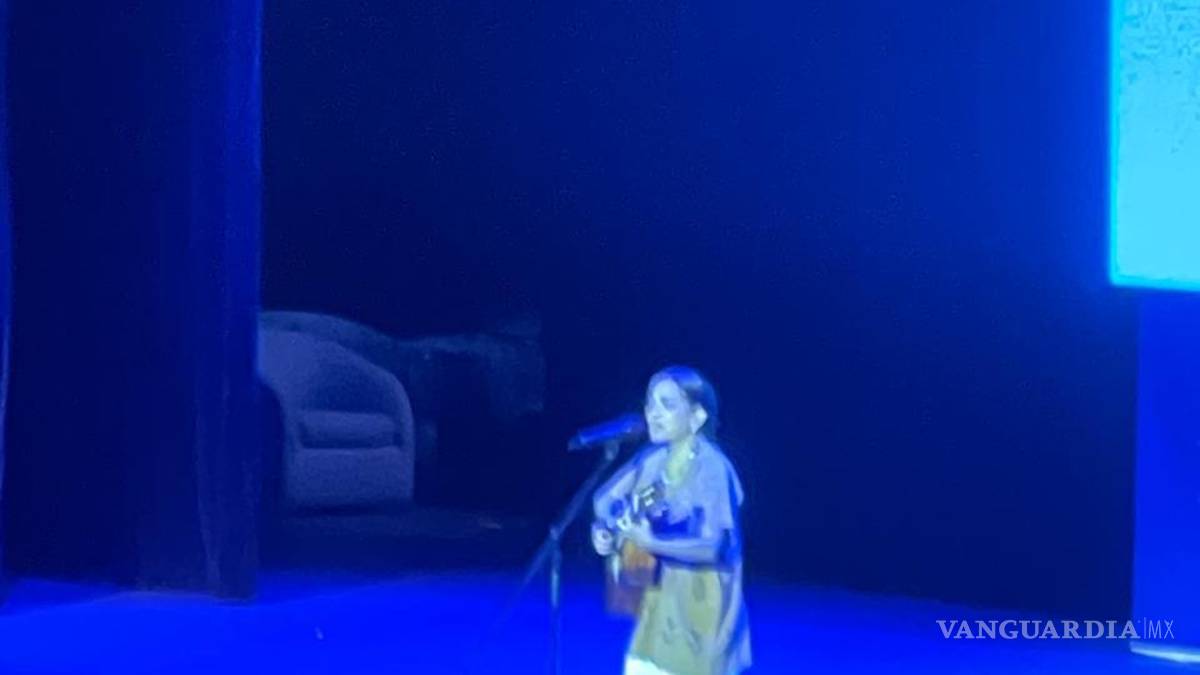 Natalia Lafourcade prepara disco de temas inéditos en Cumbre de Premios Nobel en Nuevo León