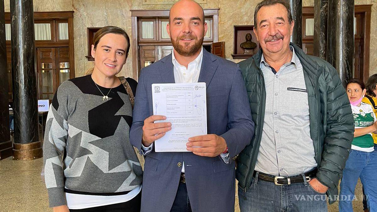 Saltillo: es electo Josué Garza Carrales como director del Ateneo Fuente