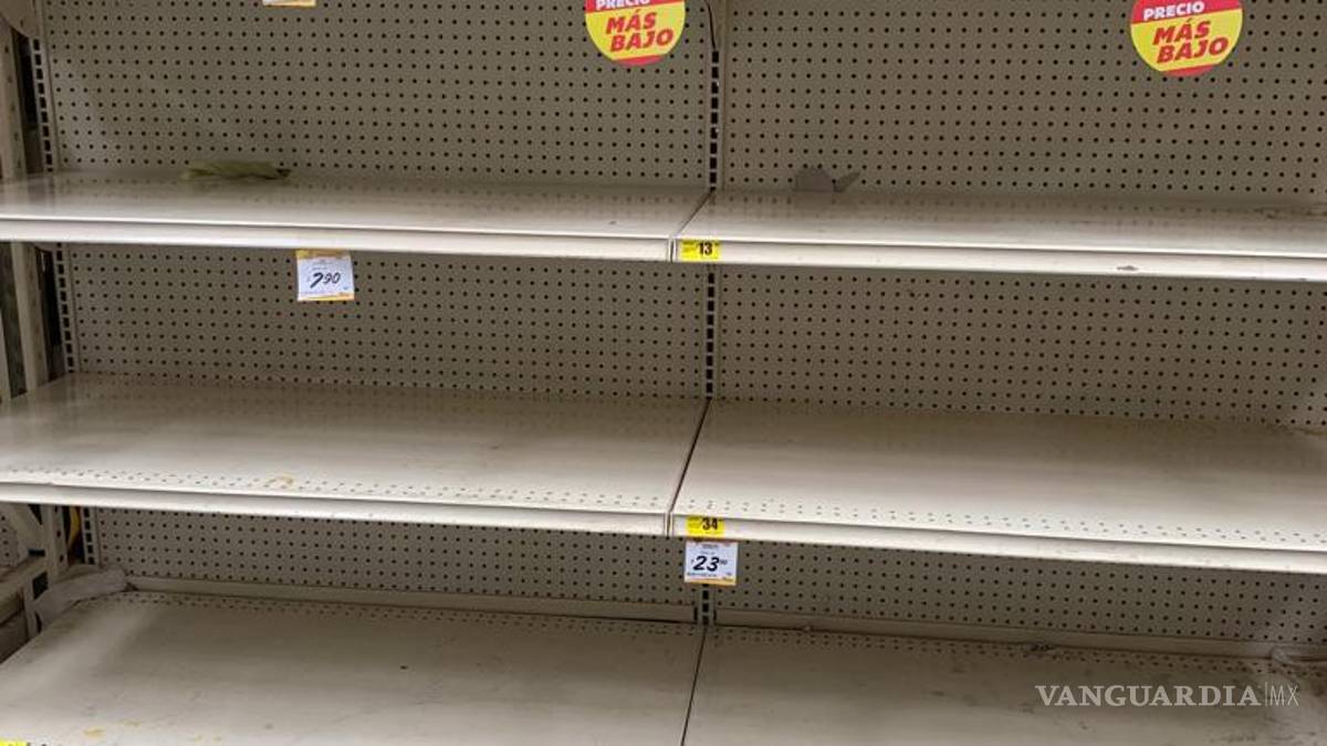 Nuevo León sufre desabasto de tinacos y agua embotellada, en medio de crisis hídrica