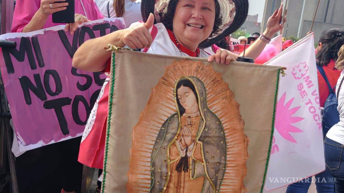 Miles se congregan en Monterrey en defensa del INE y rechazo al Plan B