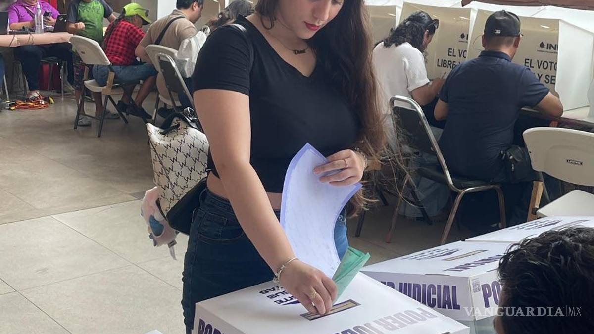 Votantes no arrasan en pocas horas con boletas en las casillas especiales de Nuevo León