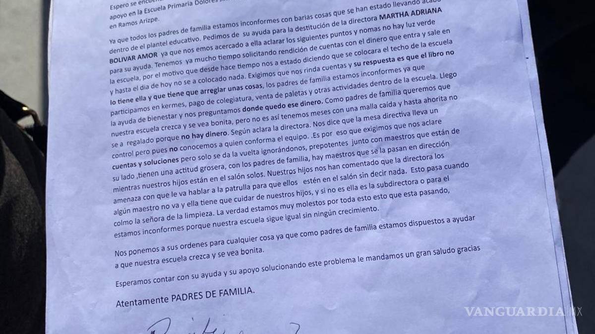 Padres de familia exigen destitución de la directora de primaria en Ramos Arizpe