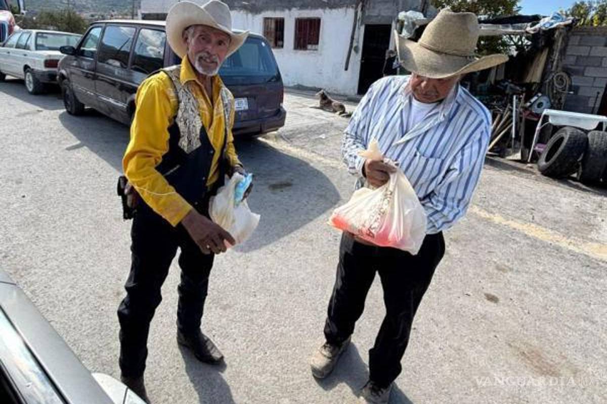 $!La iniciativa busca no solo alimentar, sino acompañar a quienes pasan la Navidad en soledad.