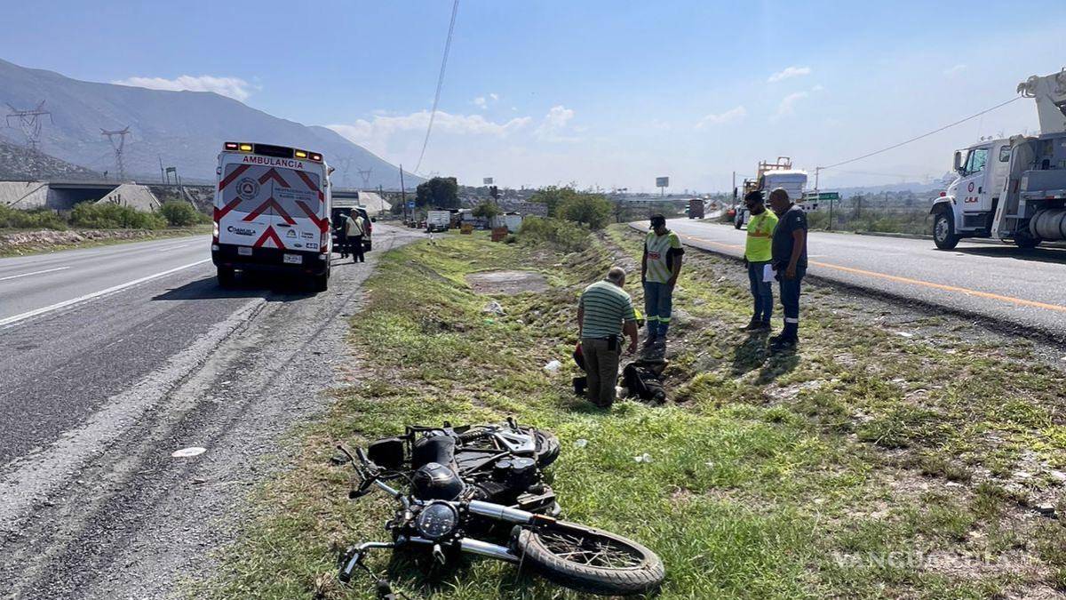 Motociclista sale del camino y vuelca en la Saltillo-Monterrey