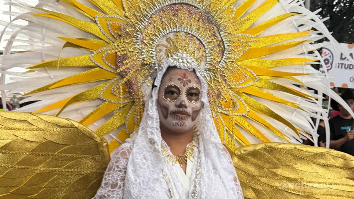 100 mil personas disfrutan el Desfile de Calaveras en Monterrey, Nuevo León