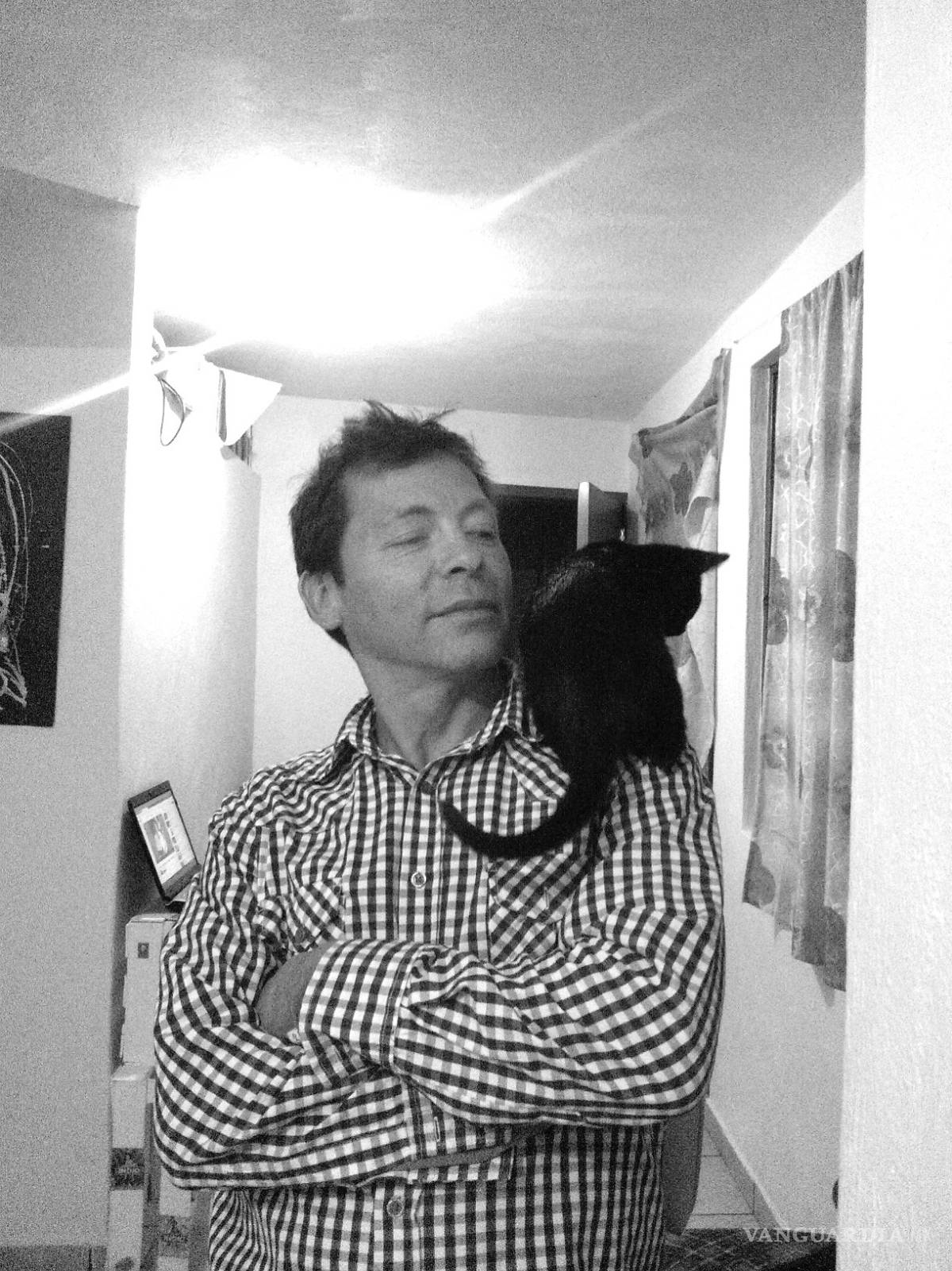 $!El Pasado, una novela sobre Manuel Acuña; entrevista con su autor, Víctor Palomo