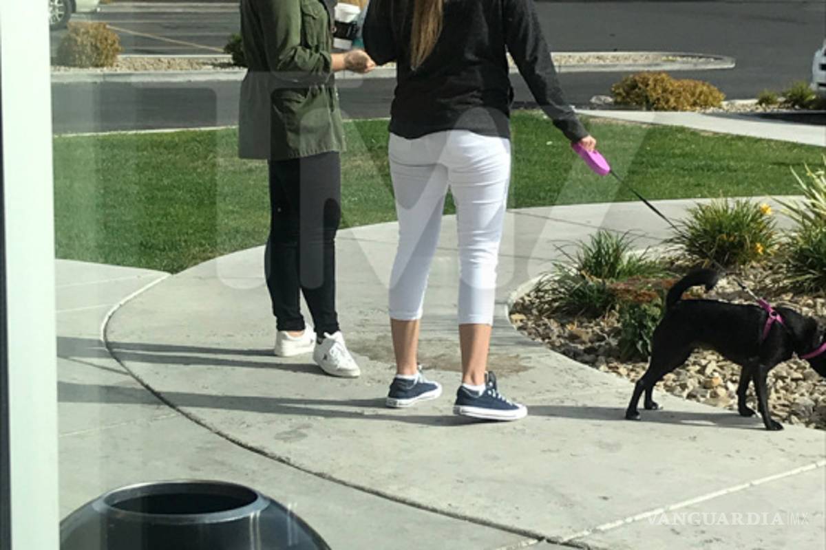 $!Captan a Demi Lovato en la calle luego de sobredosis