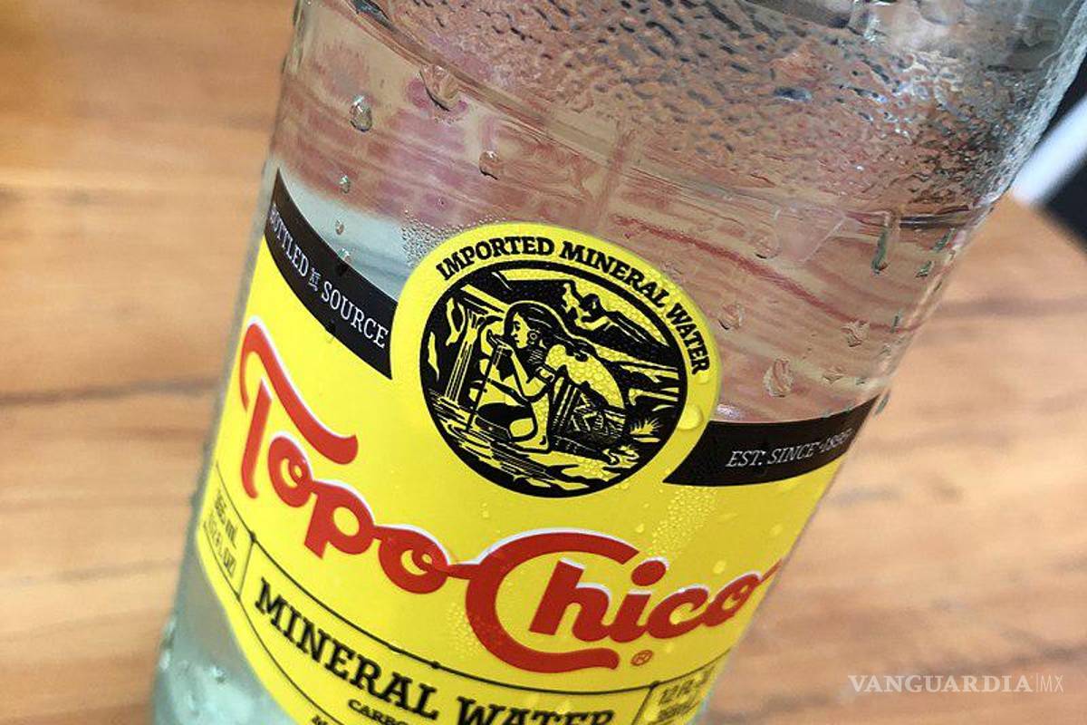 Regularizan abasto de agua mineral Topo Chico; escasez duró 15 días