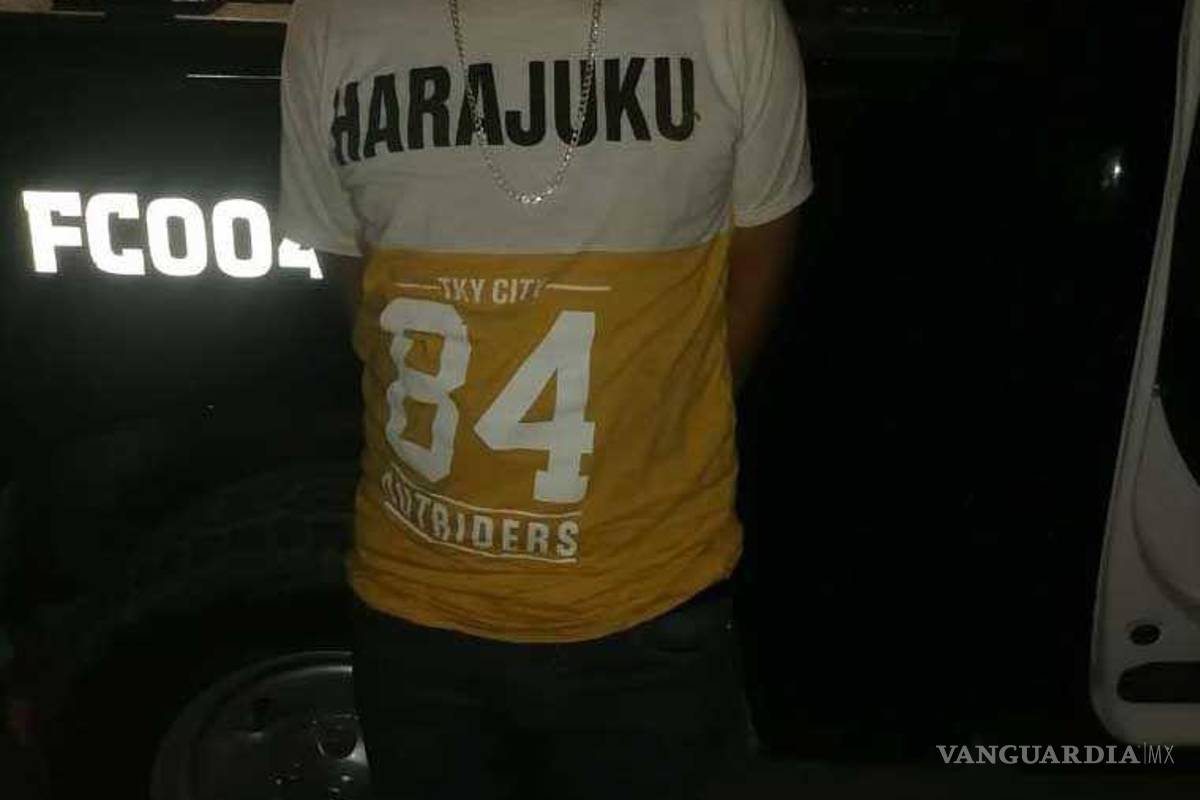 Detienen a tres sujetos en Cadereyta, Nuevo León, con un arma larga