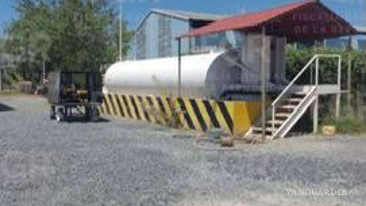 Golpe al huachicol; FGR decomisa 467 mil litros de hidrocarburo en Salinas Victoria, NL