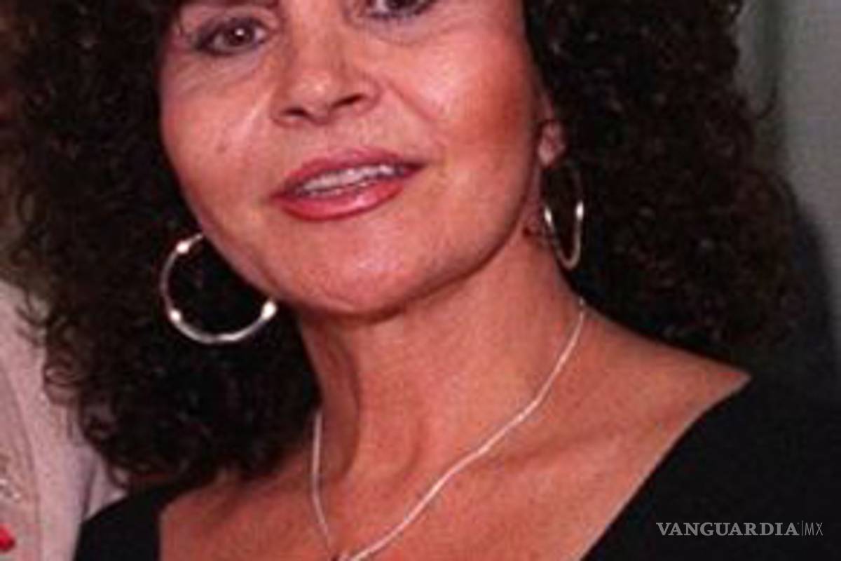 Continúan los videos contra la mamá de Lucero