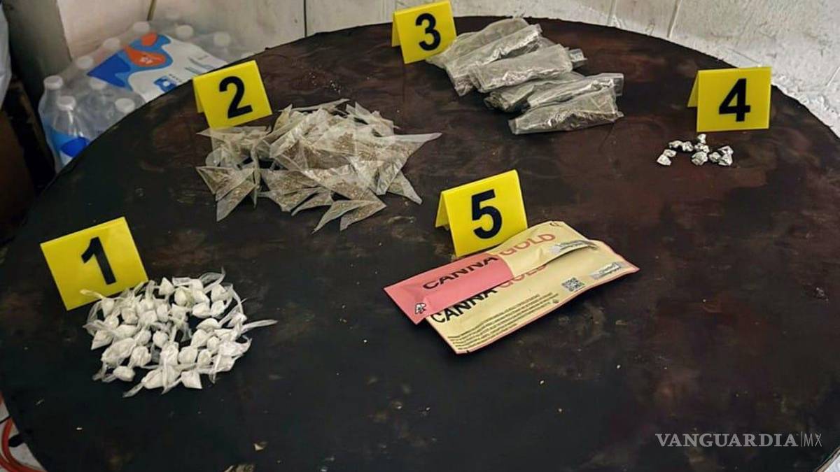 Decomisan drogas en cateo a bares en el centro de Monterrey