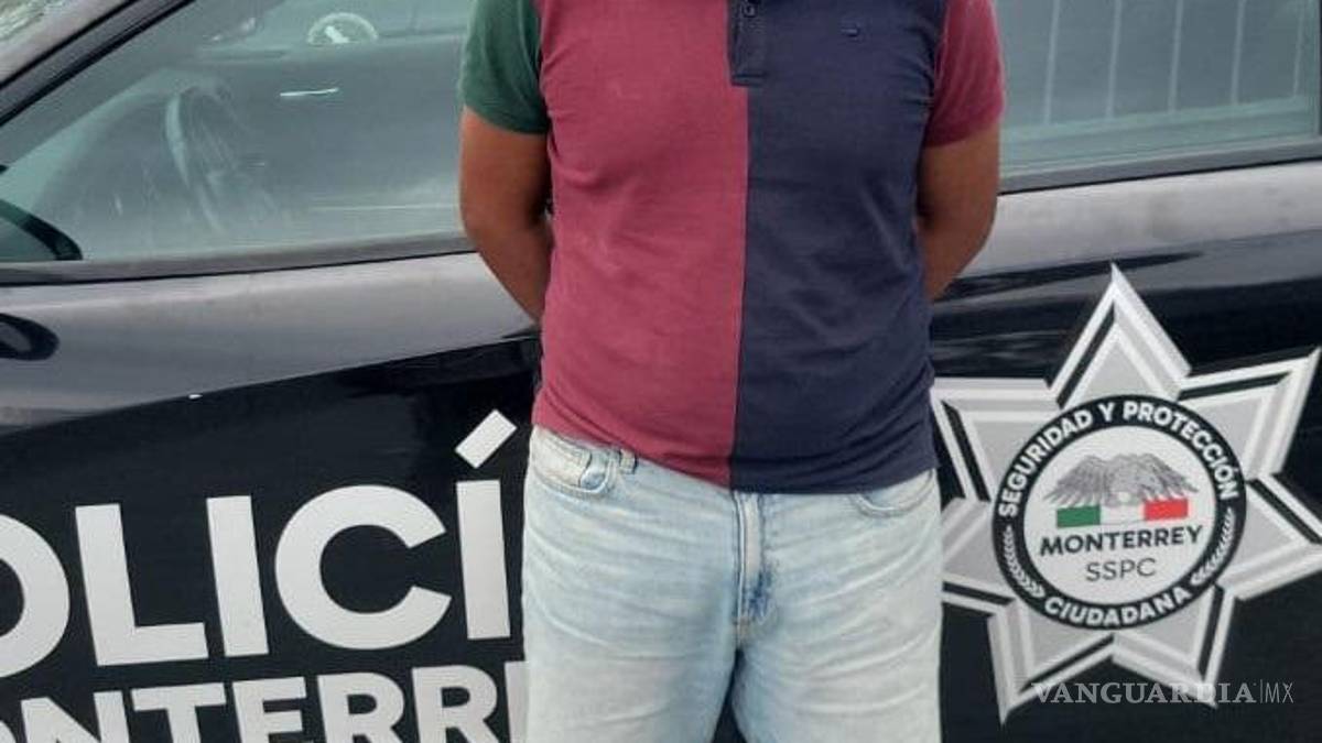 Policía de Monterrey detiene a hombre por abuso a una mujer a bordo de autobús