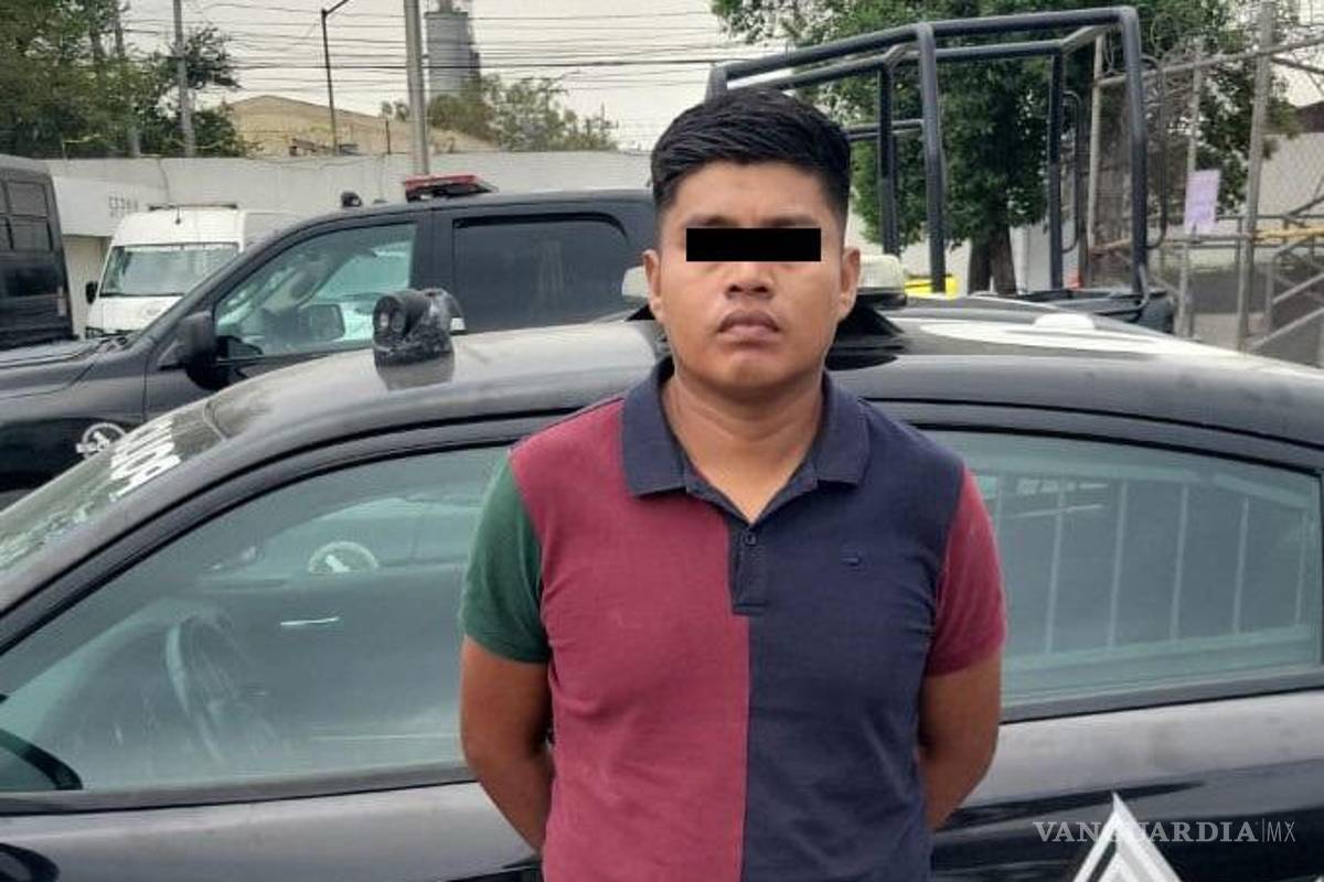 Policía de Monterrey detiene a hombre por abuso a una mujer a bordo de autobús