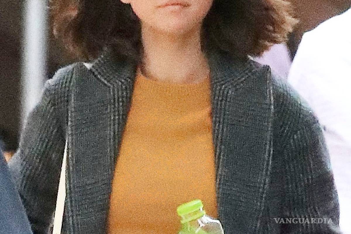 $!Selena Gomez se deja ver en minifalda tras revelar trasplante de riñon