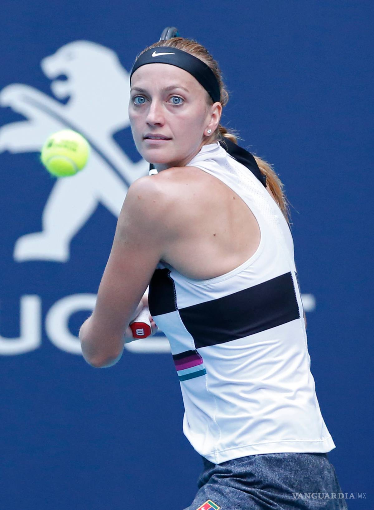 $!Dan 8 años de cárcel a hombre que acuchilló a Petra Kvitova