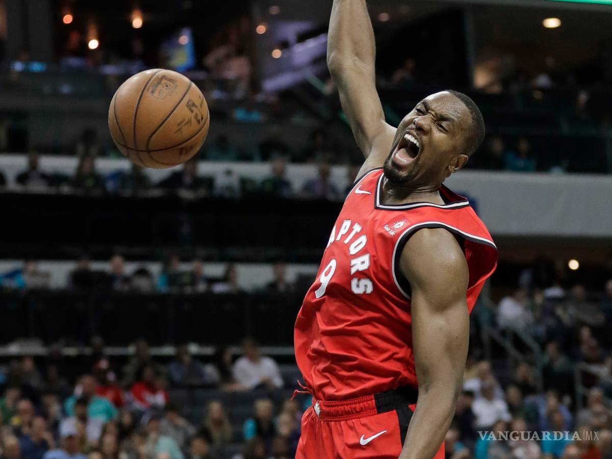 $!Los Hornets le ponen fin a la racha ganadora de los Raptors