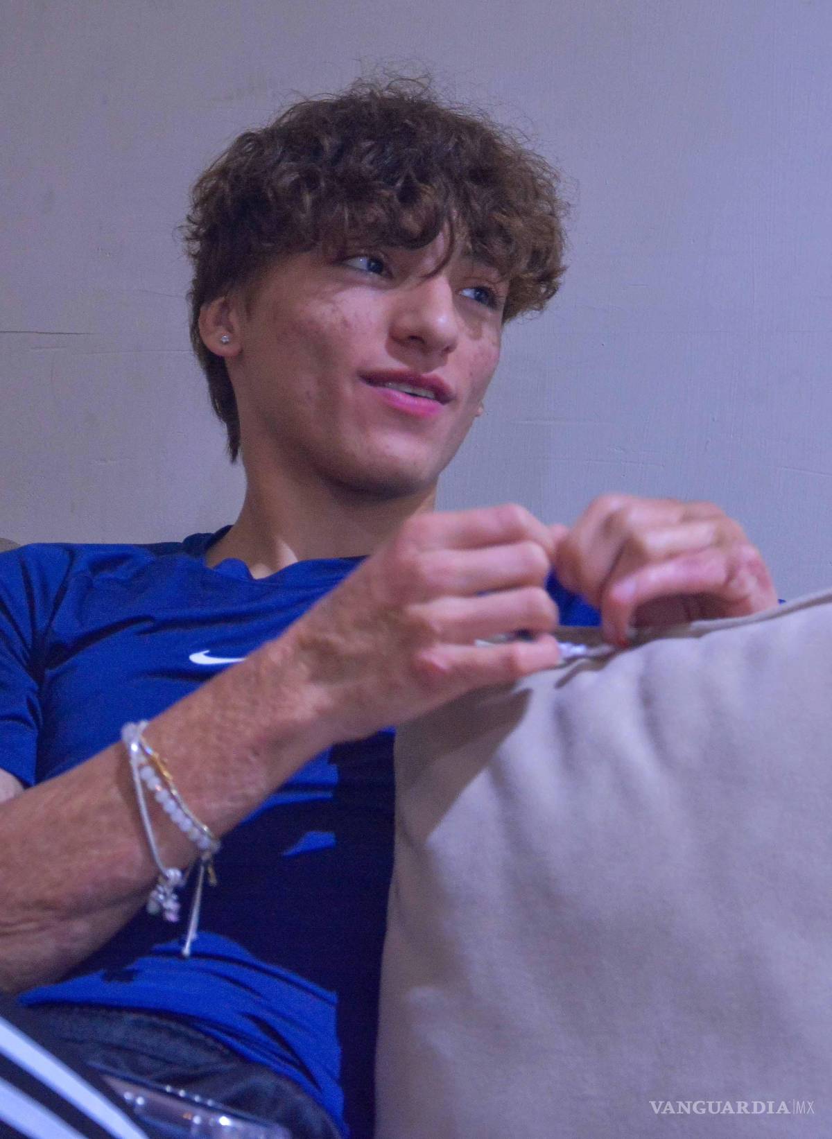 $!César Fernando intenta dejarlo todo atrás. Las pesadillas y la inseguridad que le causaba sentirse observado por las marcas que le dejó el incendio.