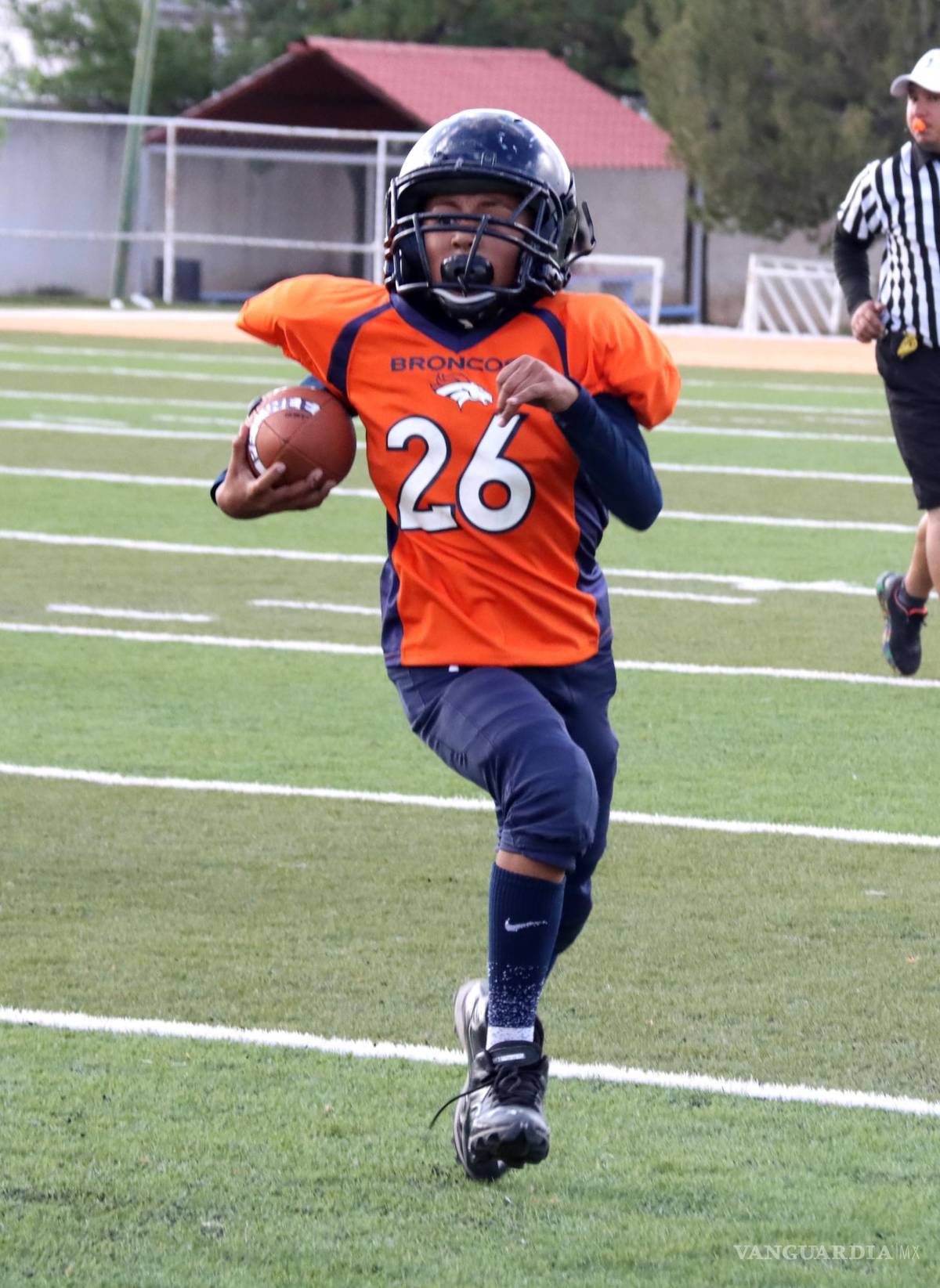 $!El club Broncos con sus dos victorias en la jornada cinco asume el liderato general del grupo B con 16 puntos.