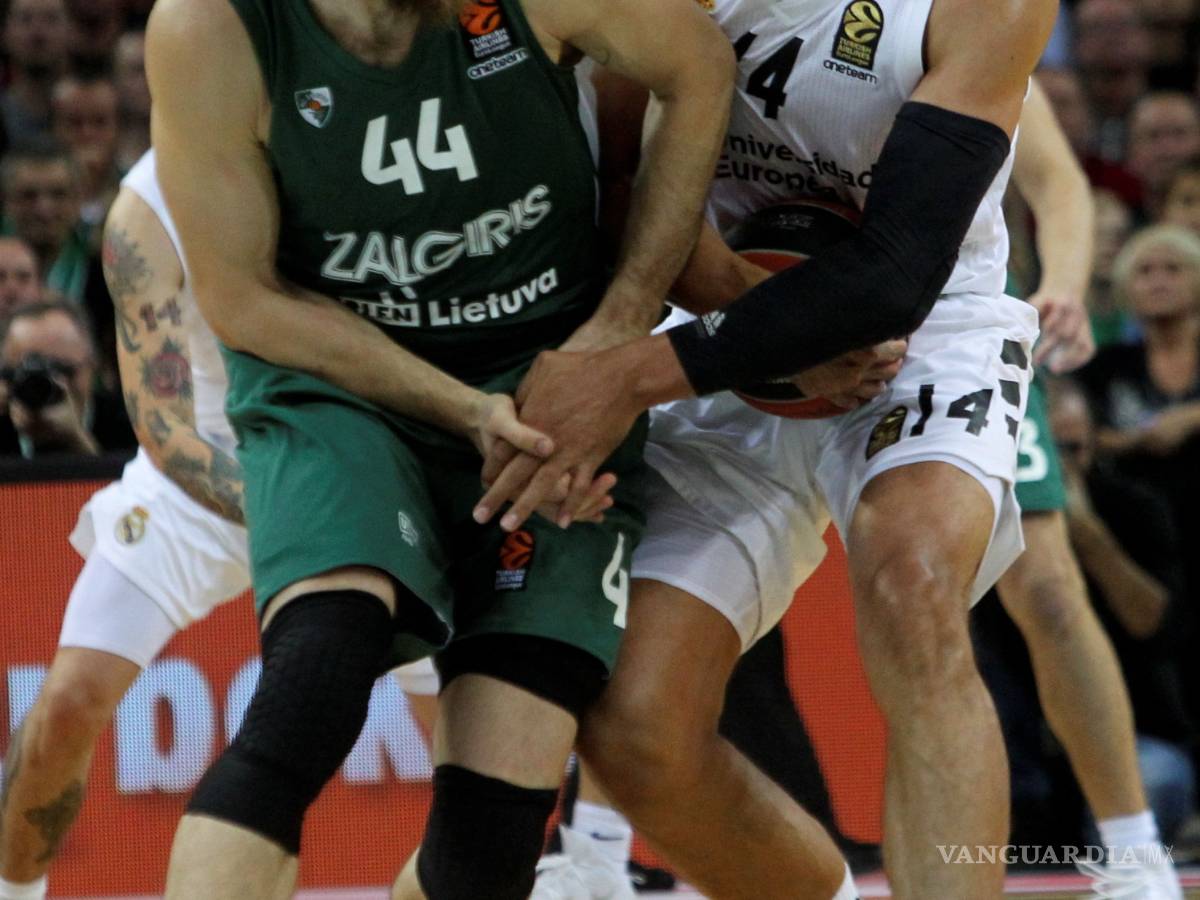 $!Ayón recibe el MVP tras dar un partidazo con el Real Madrid