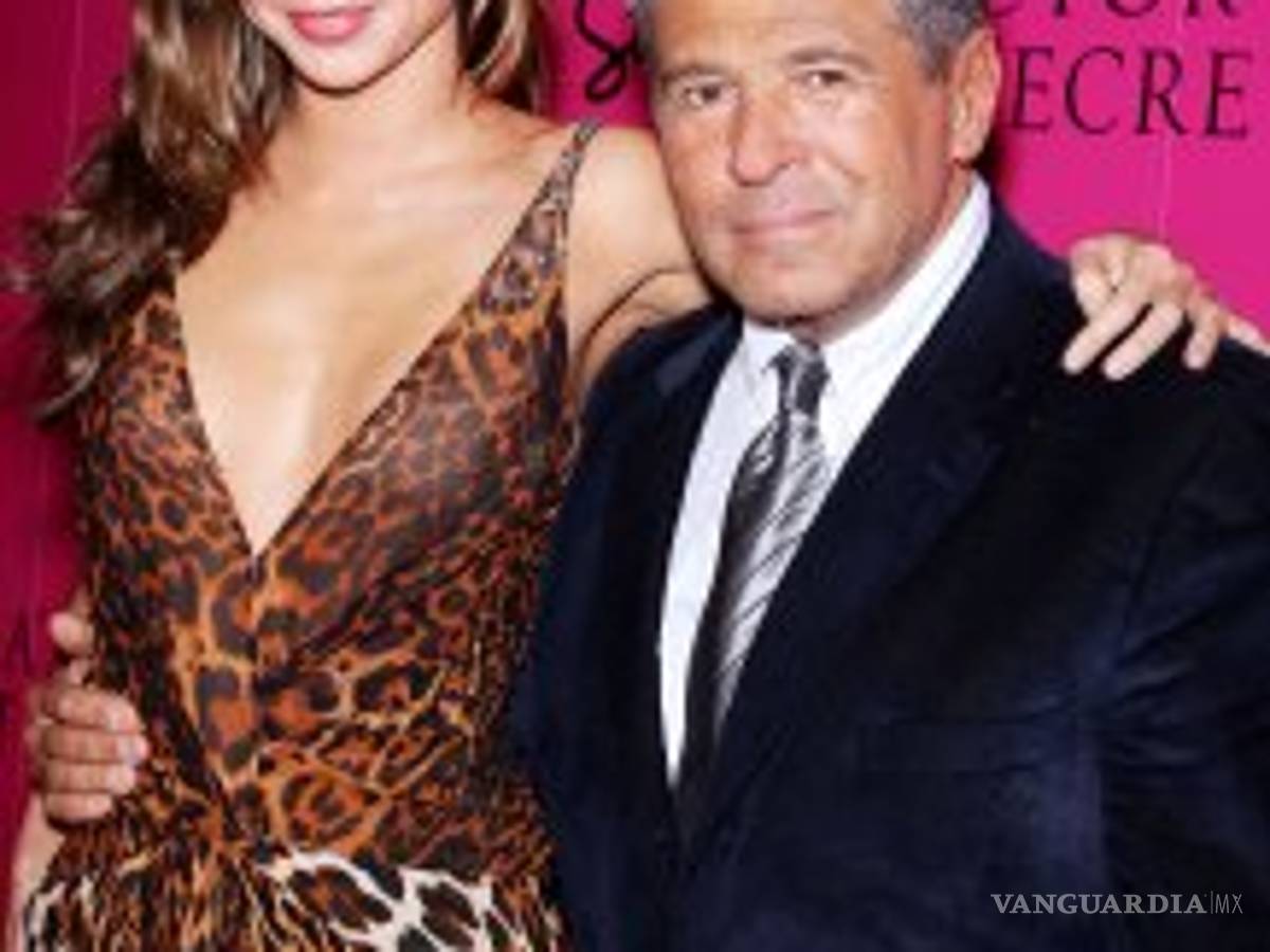 $!Renuncia a 'Victoria´s Secret' el hombre que rechazó modelos trans para sus desfiles