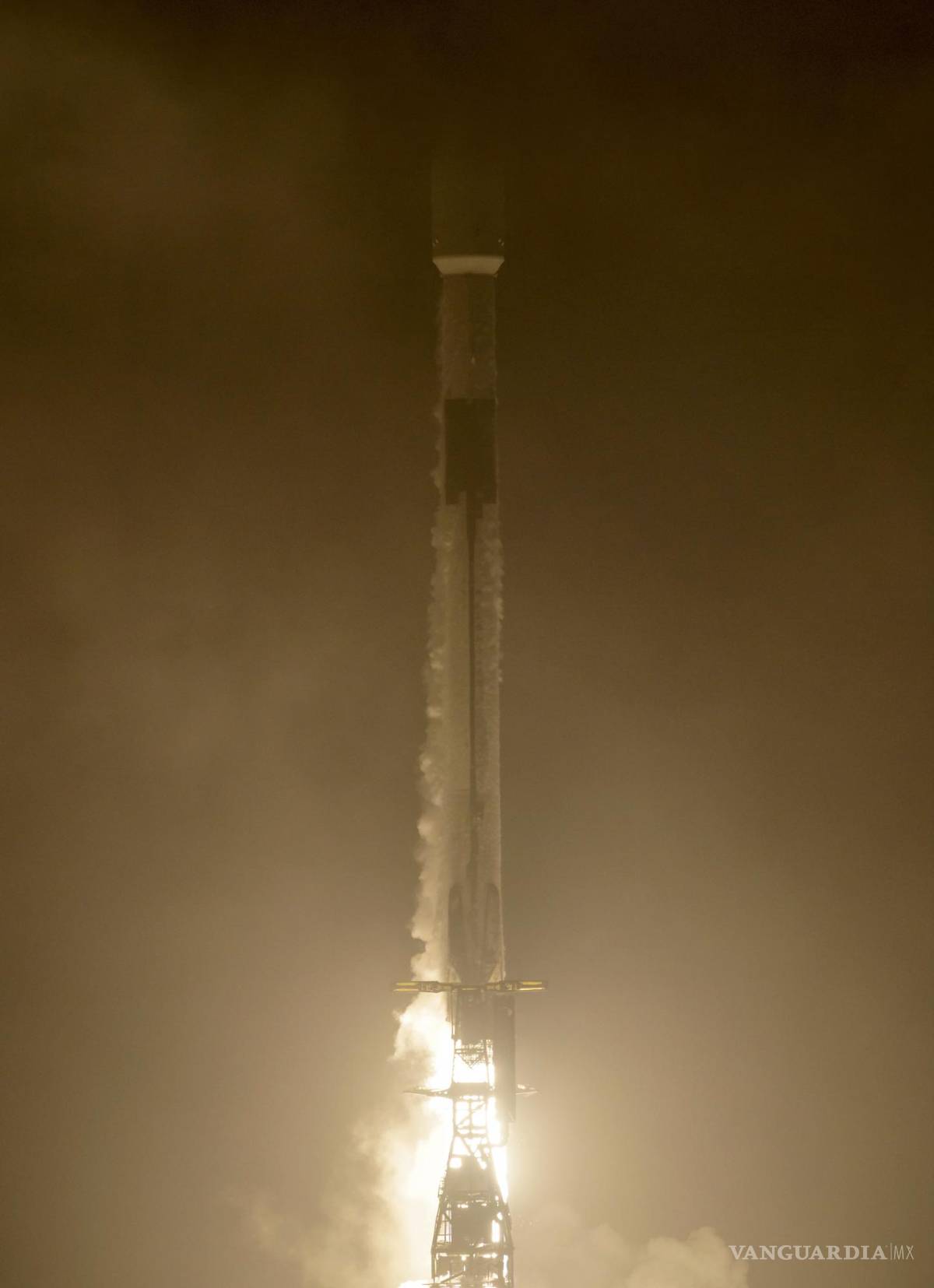 $!La NASA lanzó la misión DART para estrellarse contra un asteroide. AP/Bill Ingalls/NASA