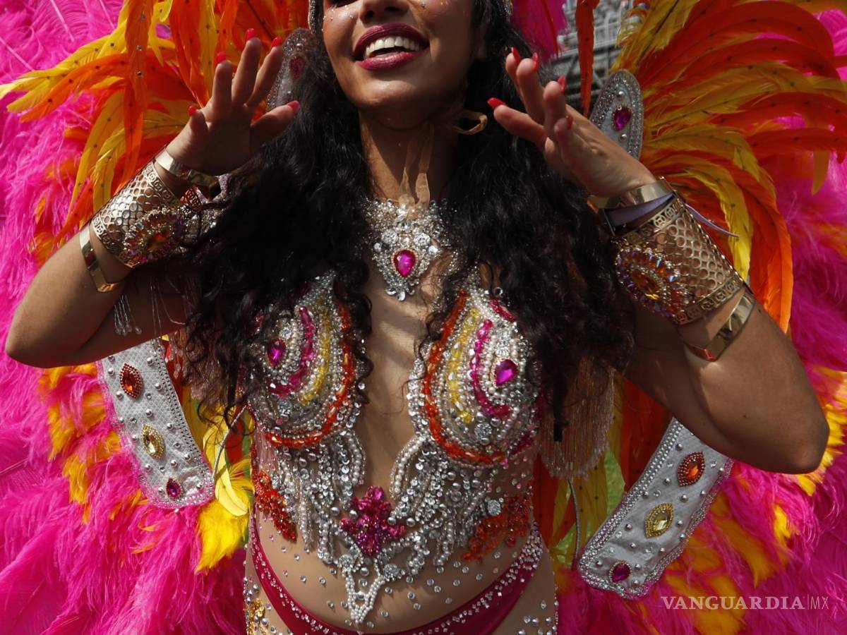 $!Una artista posa antes del Gran Premio de Fórmula Uno de Ciudad de México en el Autódromo Hermanos Rodríguez en Ciudad de México (México).