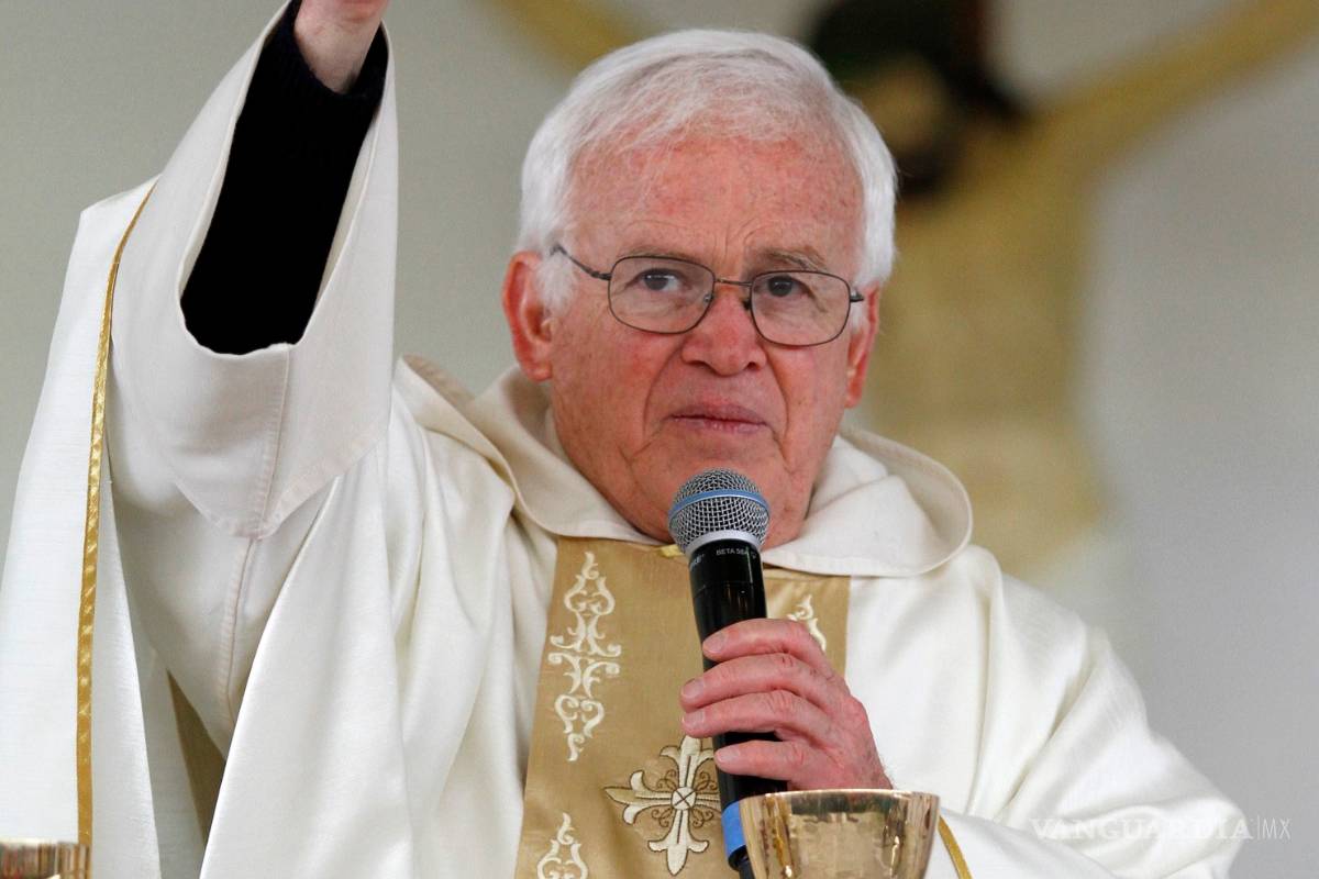 Culpa obispo de Saltillo a la sociedad de contagios