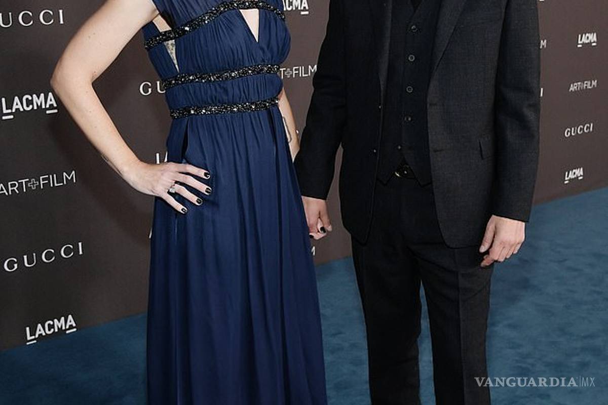 $!Keanu Reeves asiste a la Gala LACMA, por primera vez con su novia, la artista Alexandra Grant