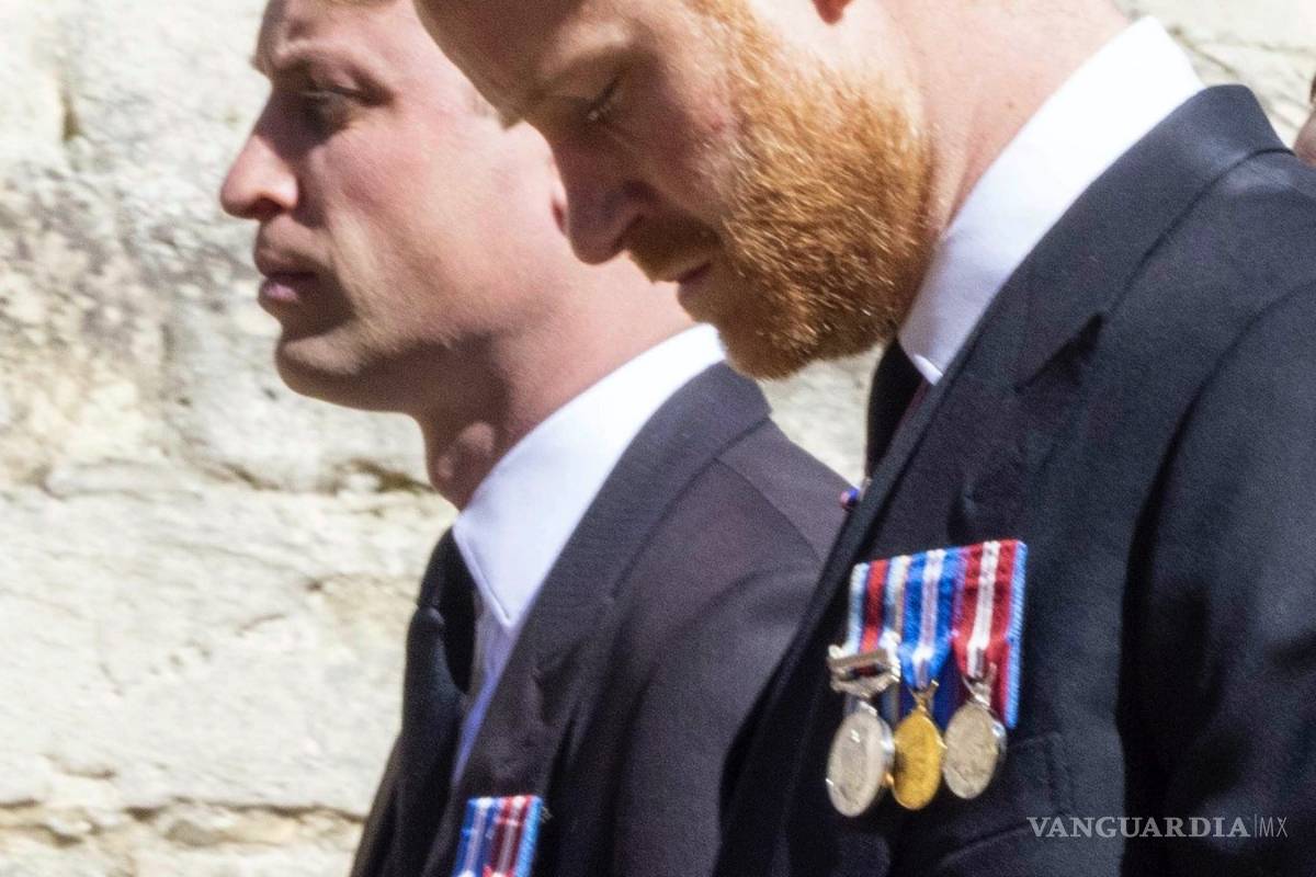 $!Guillermo y Enrique se reencuentran en el funeral de su abuelo, el príncipe Felipe