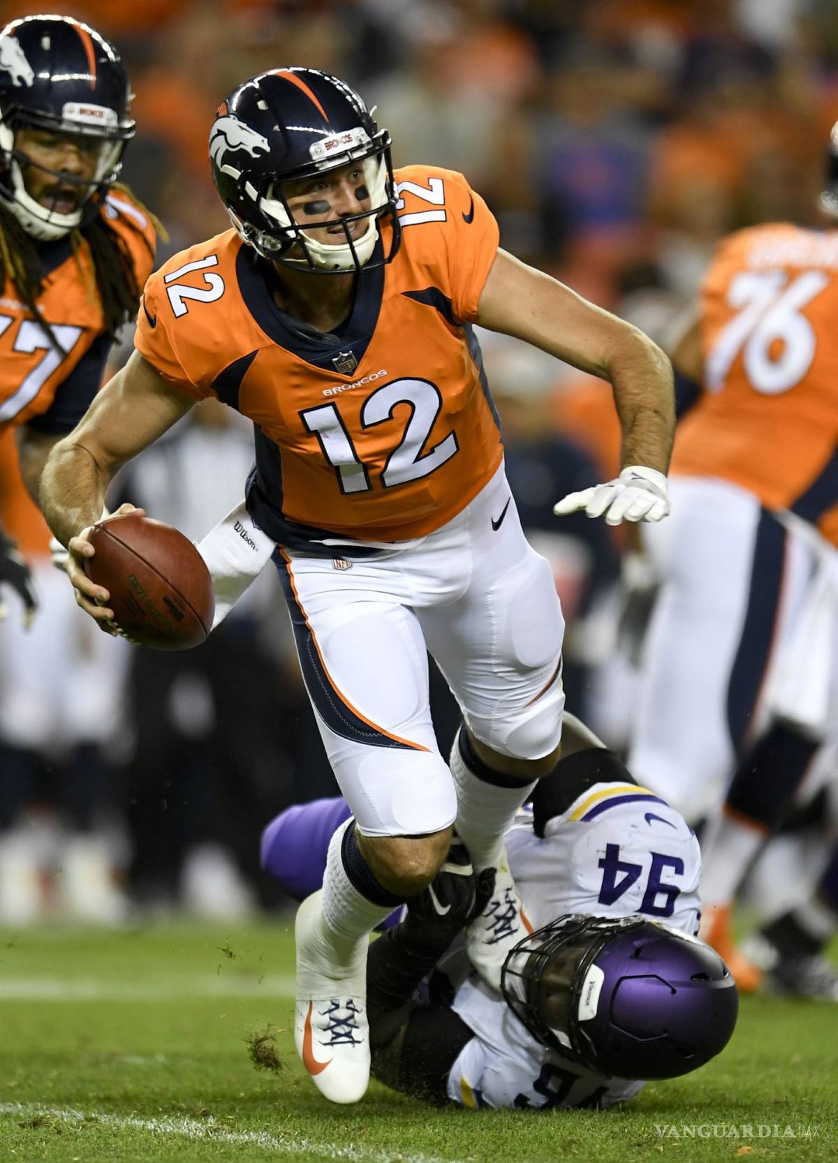 $!Arrestan a QB de los Broncos de Denver por 'meterse' a una casa