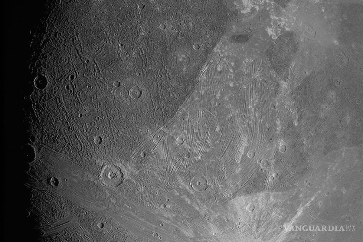 Revelan las dos primeras imágenes tomadas por Juno a luna gigante de Júpiter