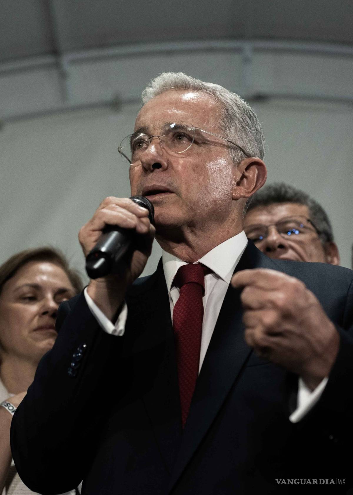 $!Corte Suprema vincula formalmente a proceso al expresidente colombiano Álvaro Uribe