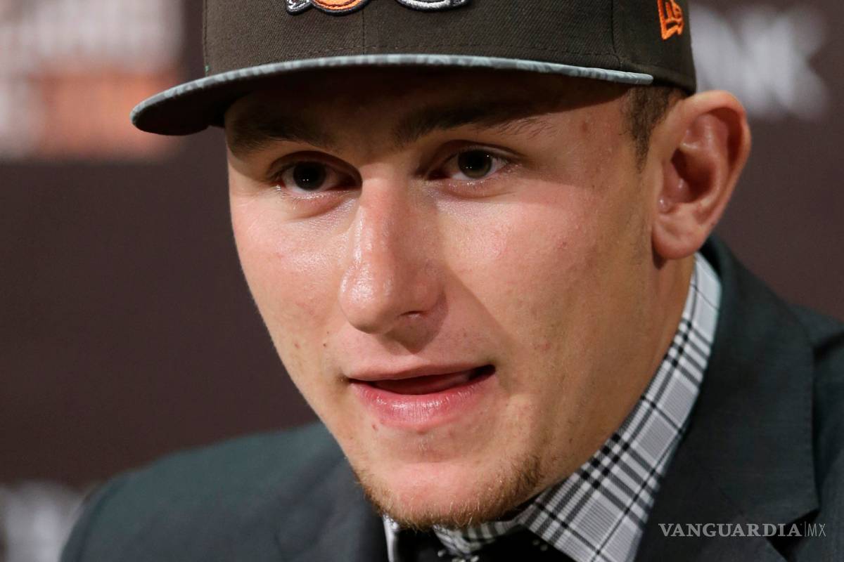 Johnny Manziel apunto a su regreso en la NFL, ya dio el primer paso