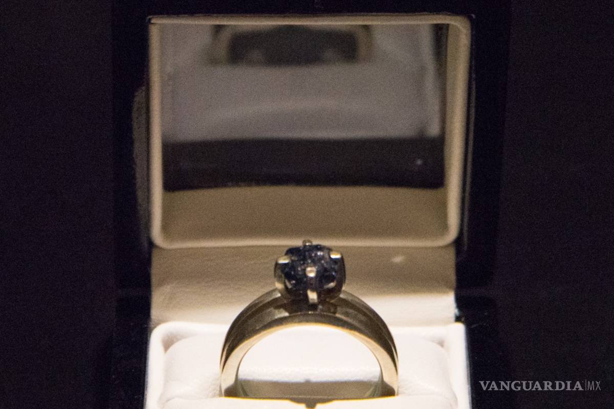 Exponen polémico diamante creado con las cenizas del arquitecto Luis Barragán