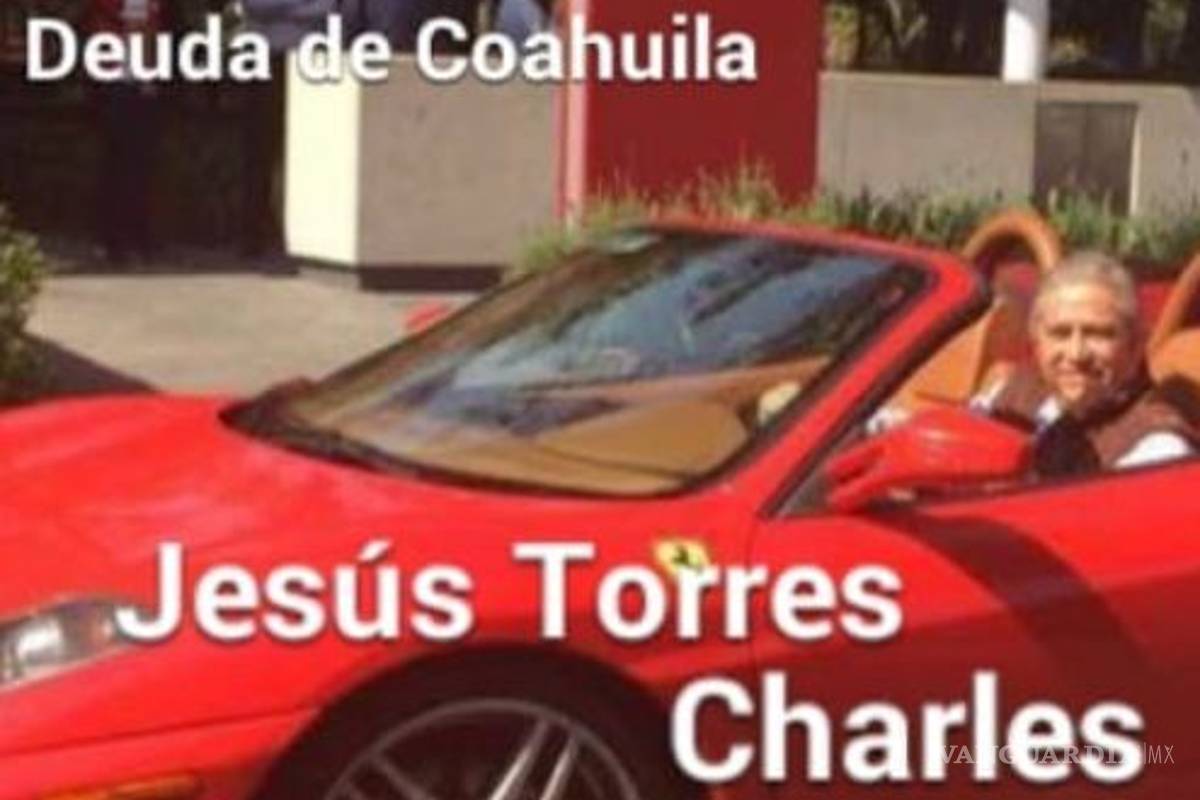$!Fotografía de exfiscal de Coahuila conduciendo un Ferrari causa polémica en redes sociales