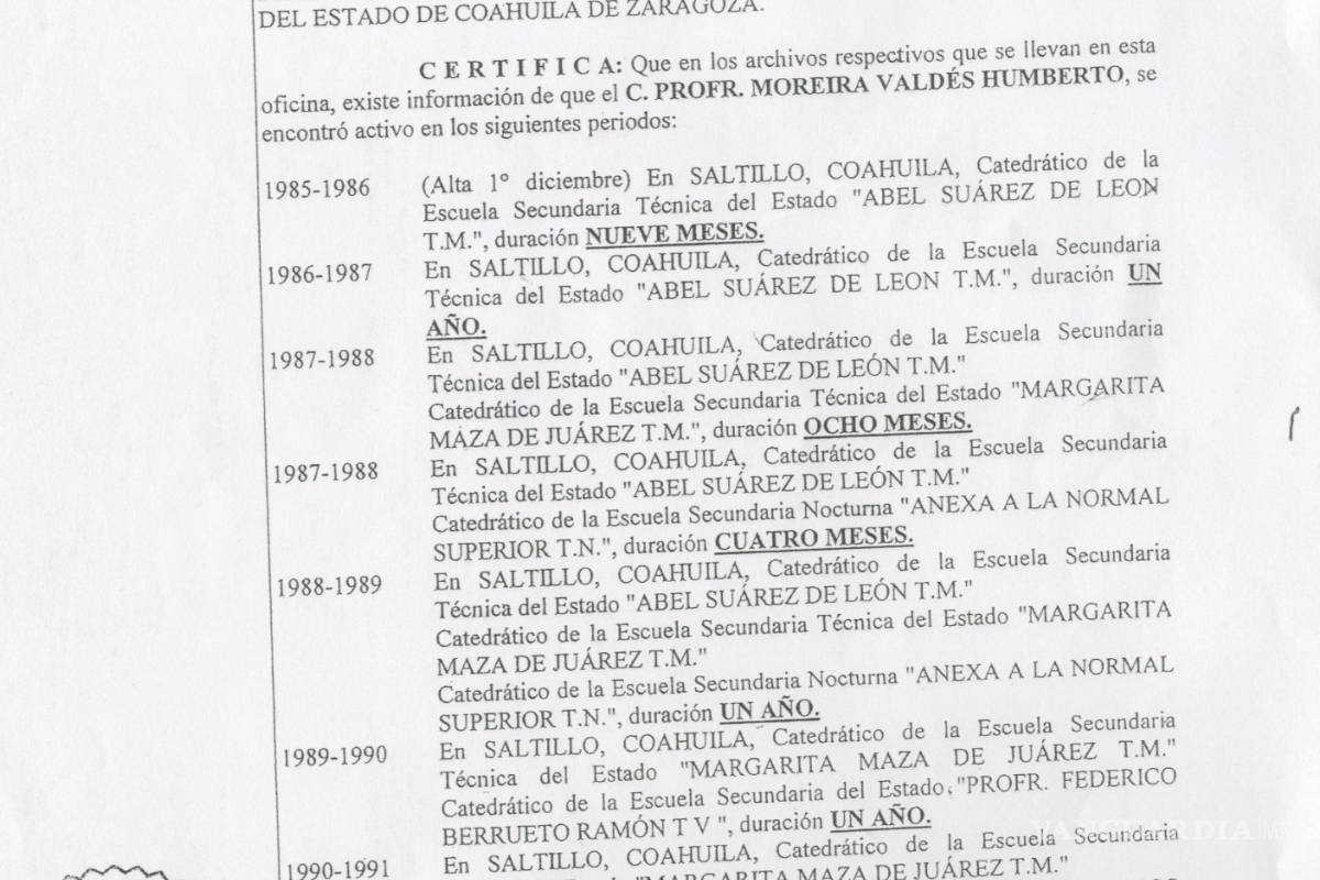 Humberto Moreira sólo trabajó 17 años y cinco meses, así lo dice su constancia de servicios