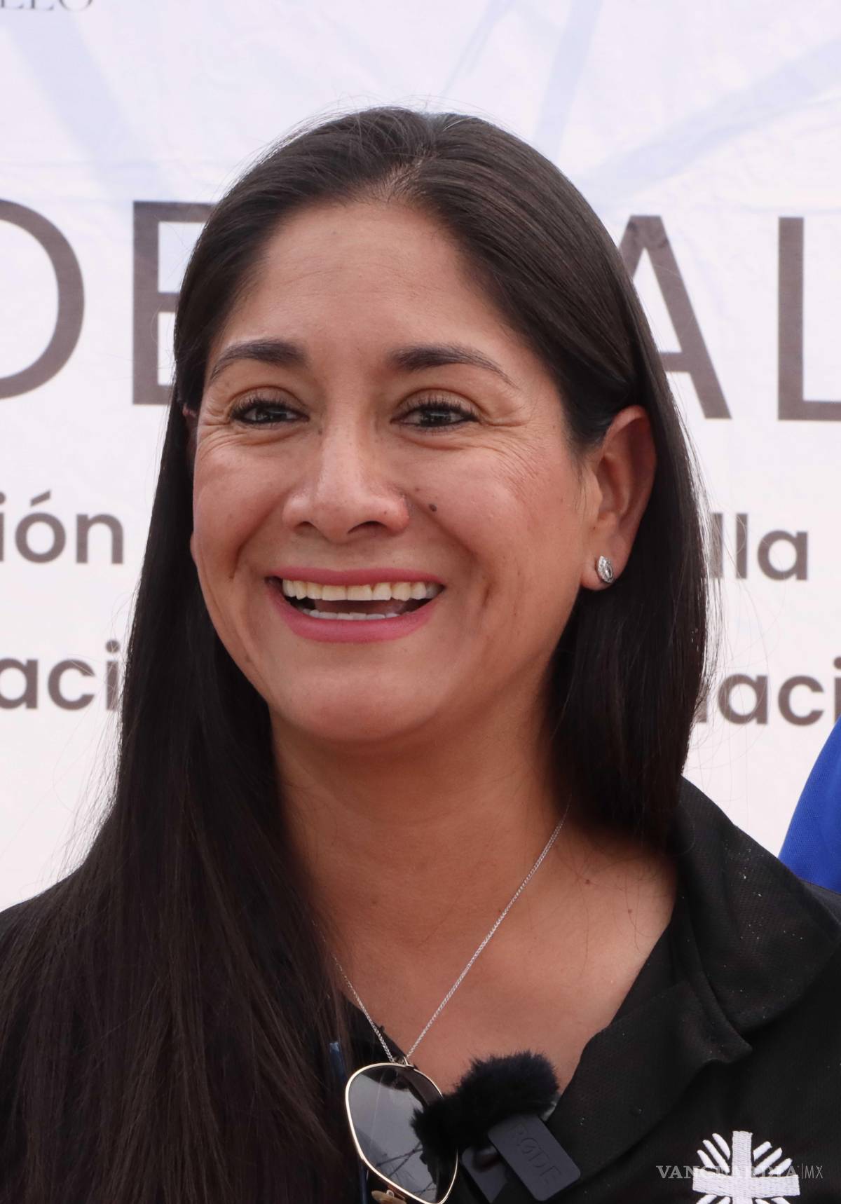 $!La directora de Cáritas, Alondra Mata, resaltó la importancia de la información y la comunicación con las familias para superar barreras culturales en la vacunación infantil.