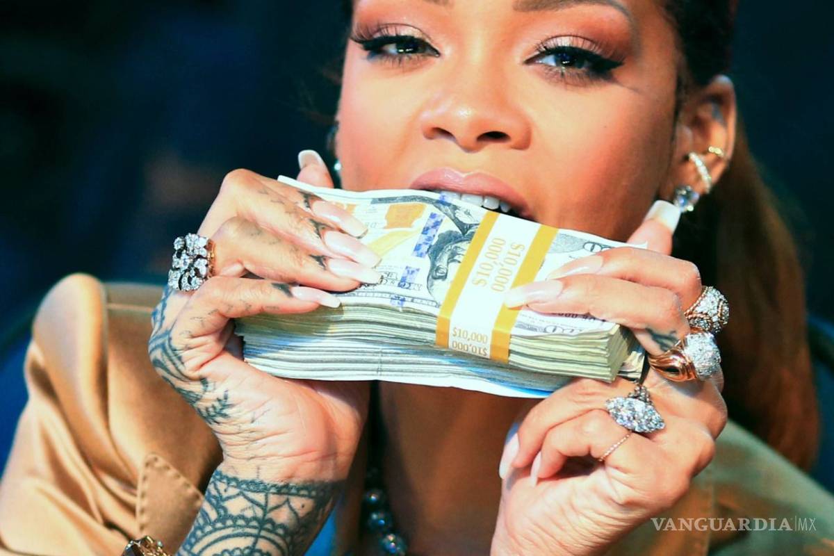 ¡Con permiso! Rihanna es la artista femenina más rica del mundo