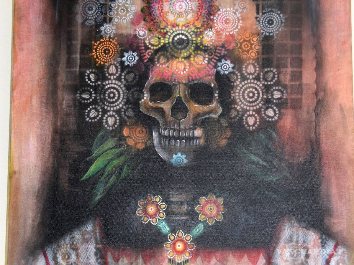 $!Jesús Molina, un pintor mexicano que “resucita” a los difuntos en su taller automotriz