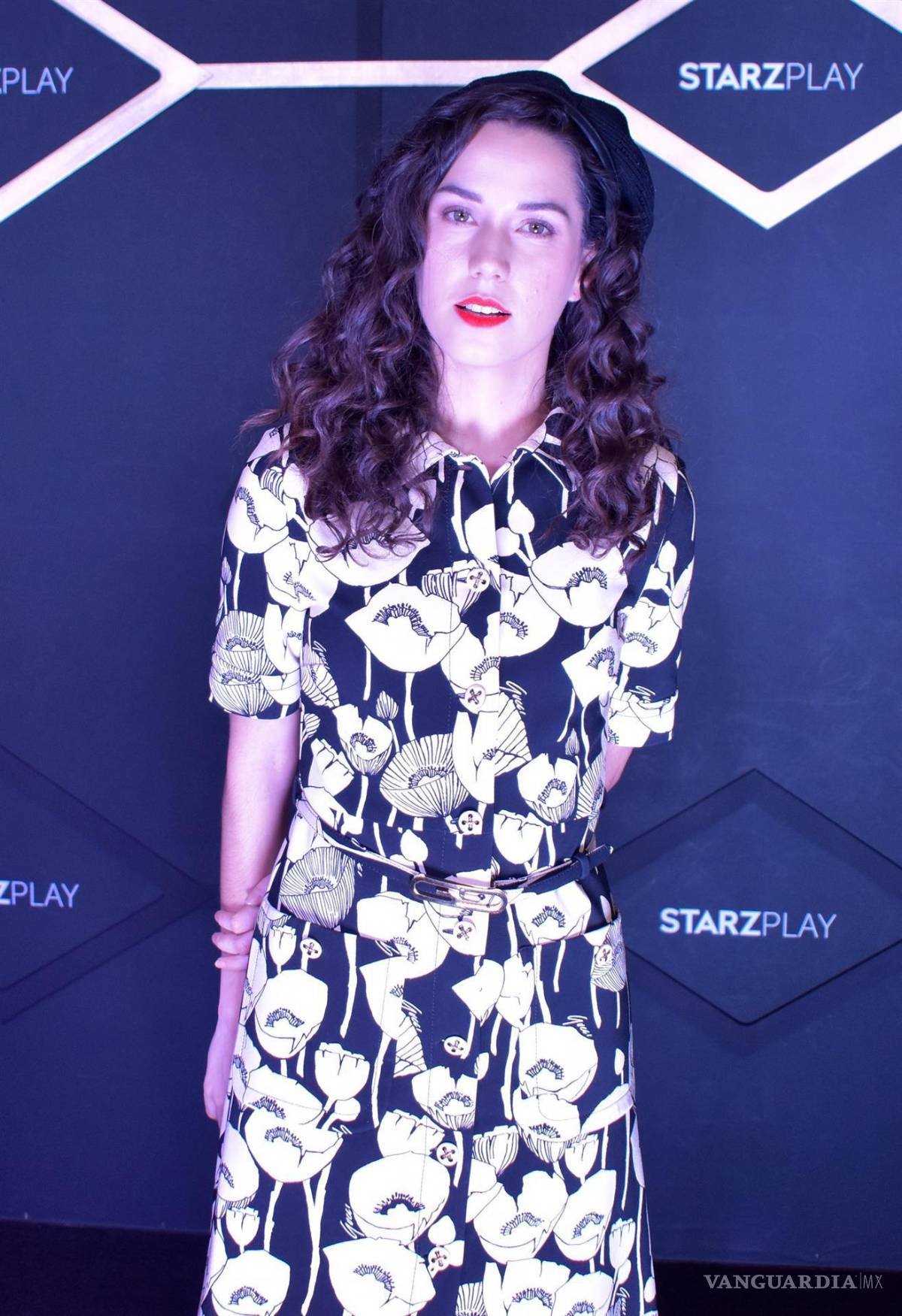 $!La actriz mexicana Ximena Romo posa durante una alfombra roja en Ciudad de México. EFE/Mónica Rubalcava