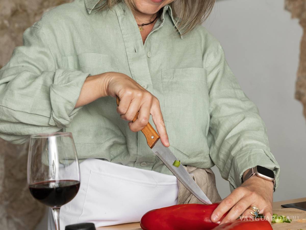 $!El exceso de sal sobrecarga al corazón y favorece la hipertensión, uno de los principales factores de riesgo de infarto.