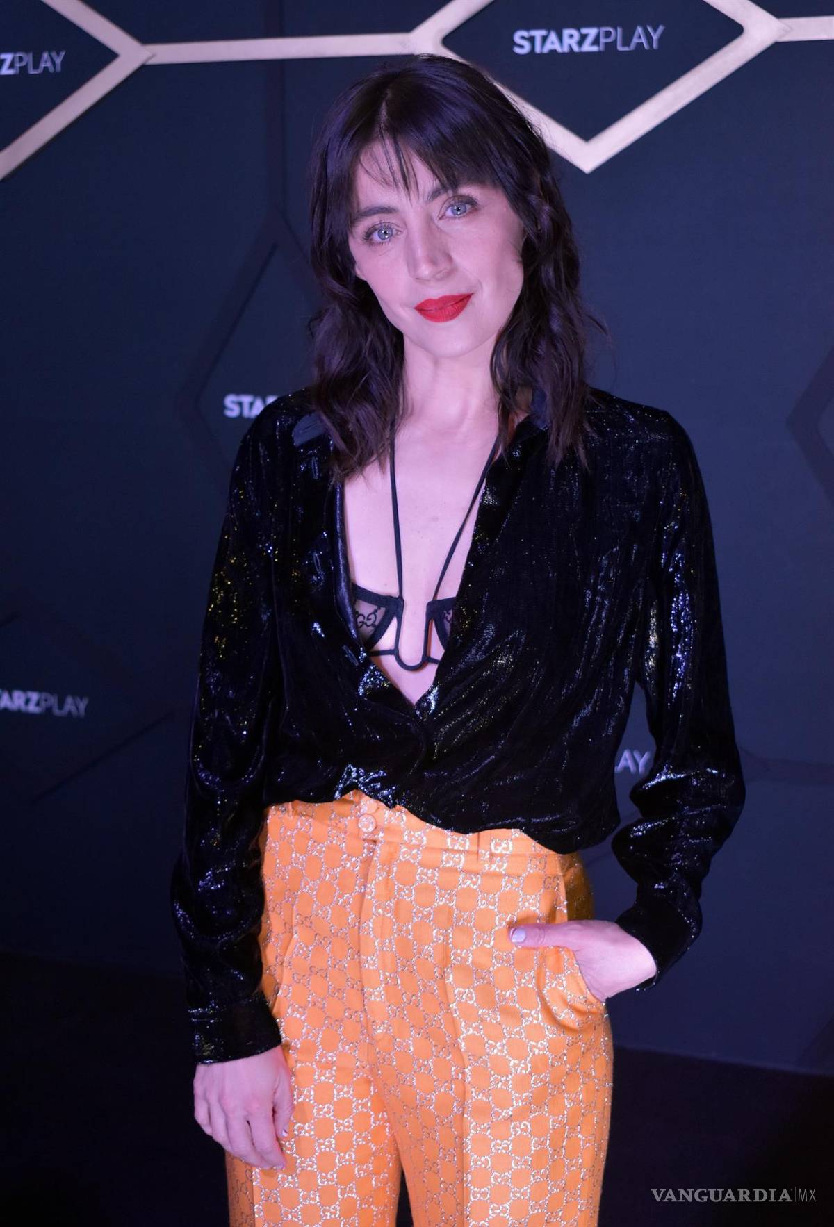 $!La actriz mexicana Ilse Salas posa durante una alfombra roja en Ciudad de México. EFE/Mónica Rubalcava