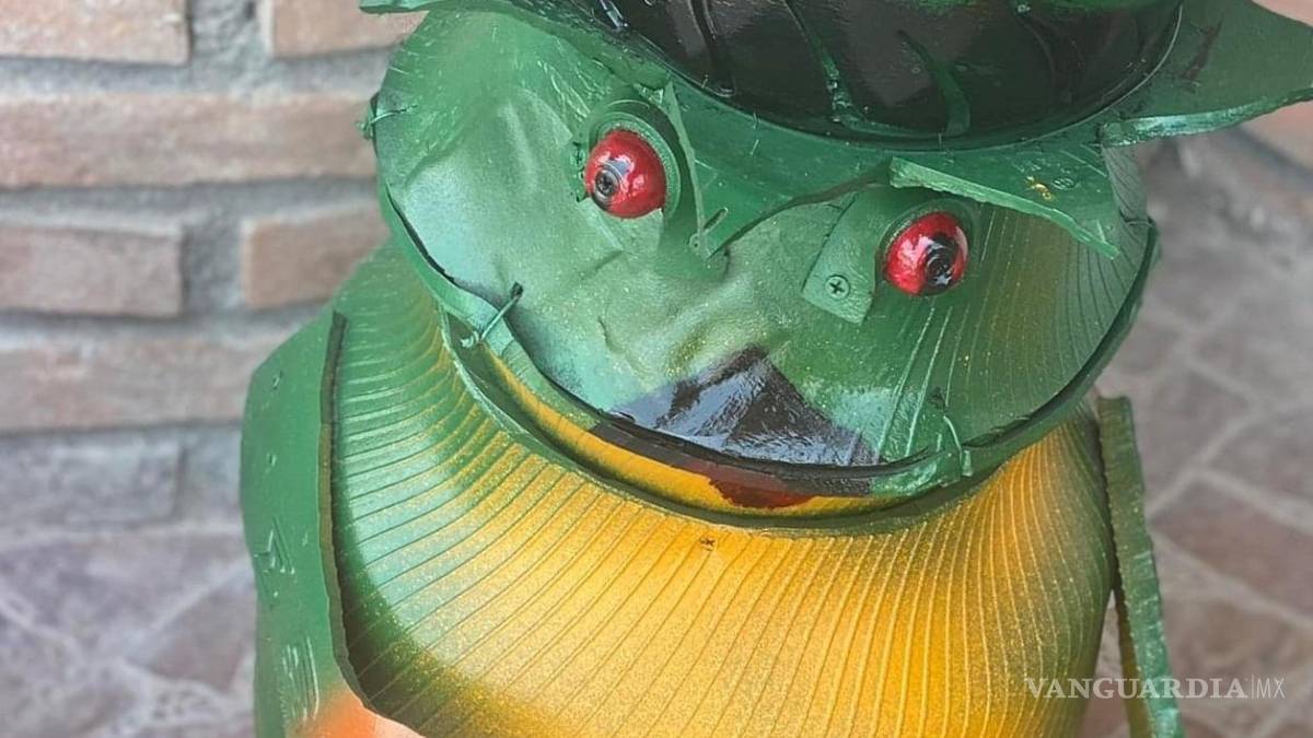 Saltillense elabora con llantas maceteros y hasta salas completas